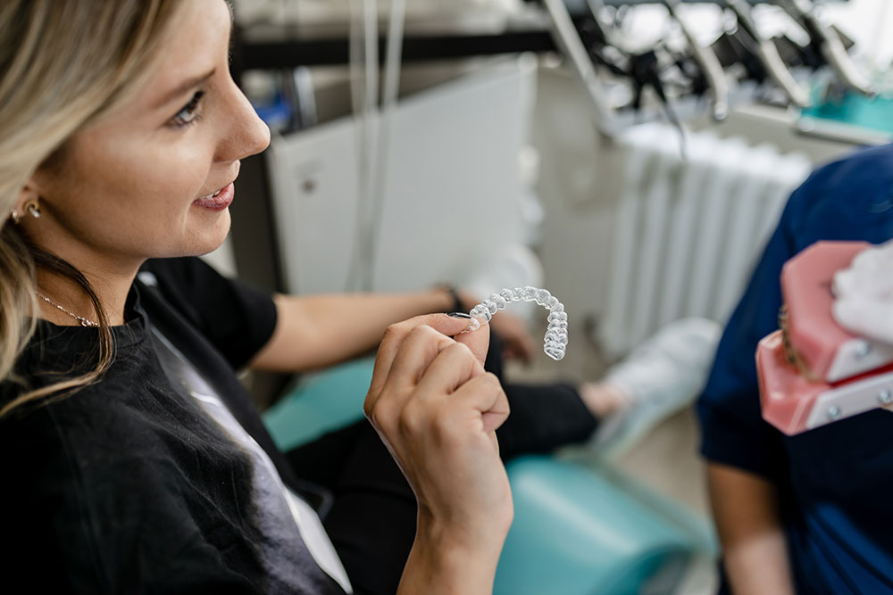 Orthodontics and teeth straightening with foils