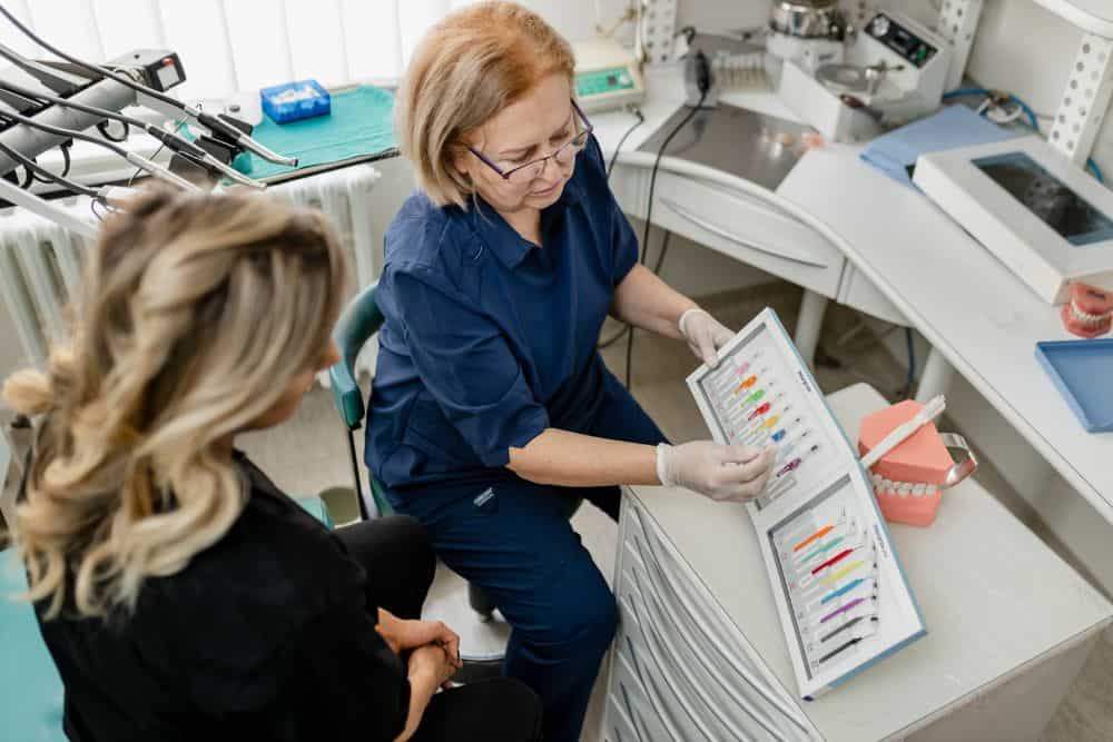 maintenance of dental implant hygiene dr veselinovic 4